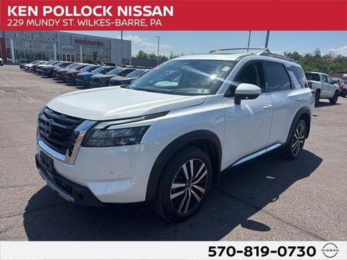 Everest White Pearl Tricoat 2025 Nissan Pathfinder Platinum 4WD