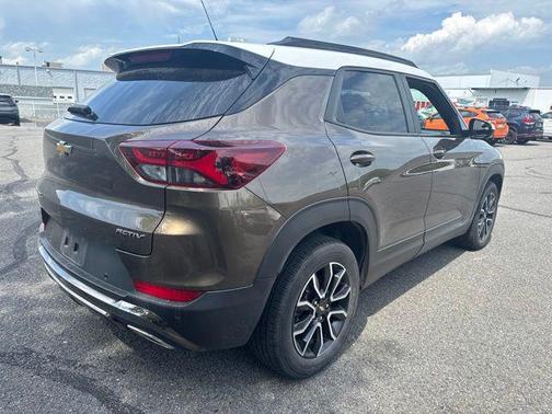 Zeus Bronze Metallic 2022 Chevrolet Trailblazer ACTIV