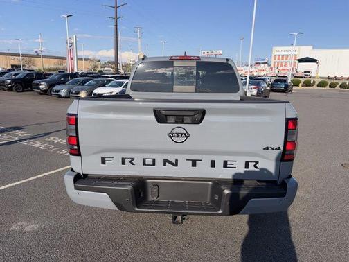 Boulder Gray Pearl 2026 Nissan Frontier SV