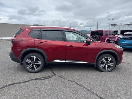 2022 Nissan Rogue SL