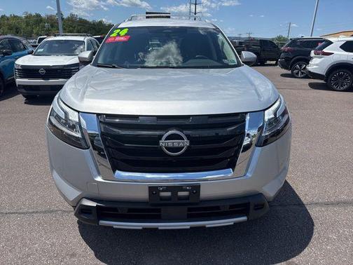 Brilliant Silver Metallic 2024 Nissan Pathfinder SL 4WD