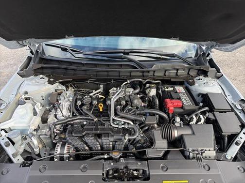 2025 Nissan Altima SR FWD