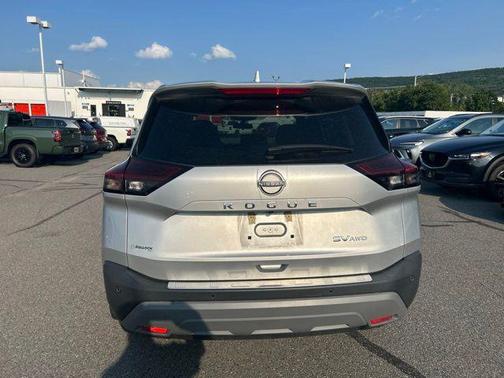 Brilliant Silver Metallic 2023 Nissan Rogue SV