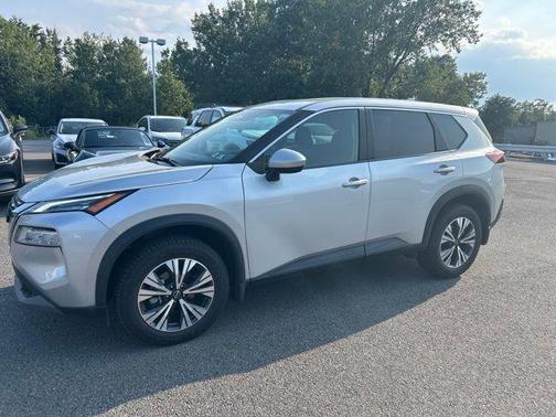 Brilliant Silver Metallic 2023 Nissan Rogue SV
