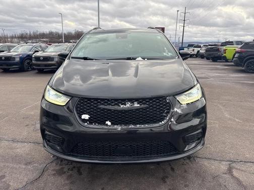 2021 Chrysler Pacifica Touring AWD