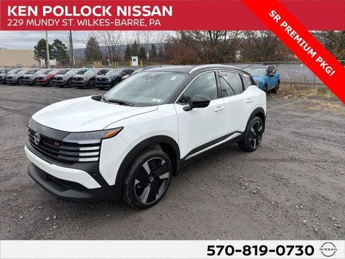 Aspen White Tricoat/Super Black 2026 Nissan Kicks SR