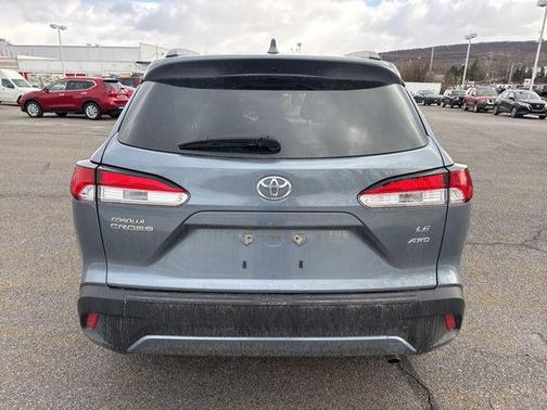 2024 Toyota Corolla Cross LE