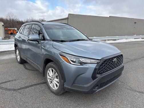 2024 Toyota Corolla Cross LE