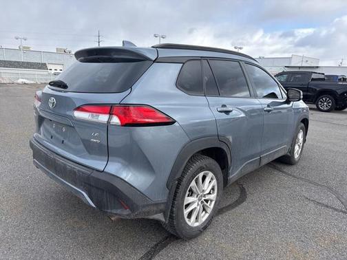 2024 Toyota Corolla Cross LE