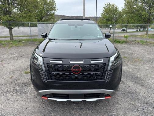Super Black 2026 Nissan Pathfinder Rock Creek