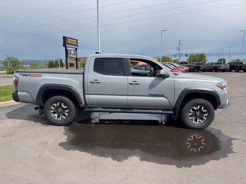 Cement 2020 Toyota Tacoma TRD Off Road