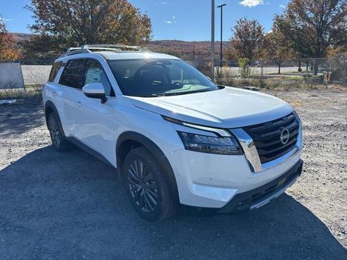 2025 Nissan Pathfinder SL 4WD