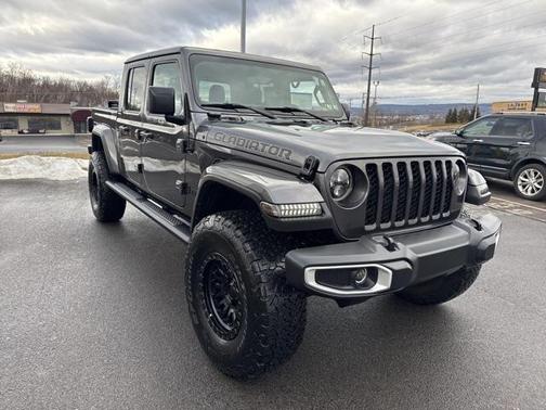 2022 Jeep Gladiator Sport S