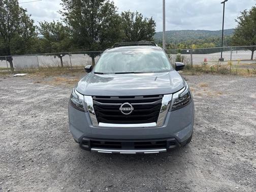 2025 Nissan Pathfinder Platinum 4WD