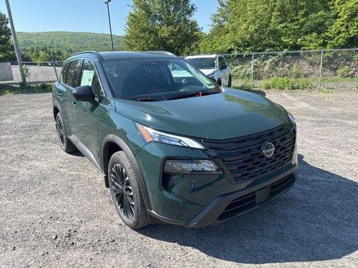 Obsidian Green 2026 Nissan Rogue Dark Armor