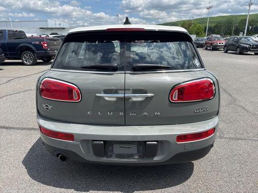 Moonwalk Gray Metallic 2019 MINI Clubman Cooper ALL4