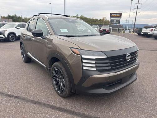 Canyon Bronze Metallic 2026 Nissan Kicks SR