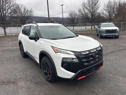 Everest White Pearl Tricoat 2026 Nissan Rogue Rock Creek