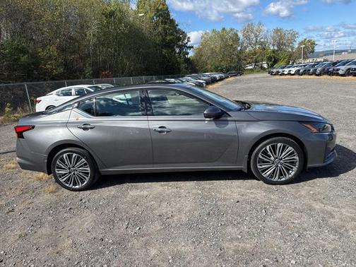 2025 Nissan Altima 2.5 SL