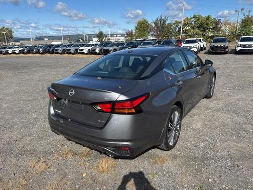 2025 Nissan Altima 2.5 SL