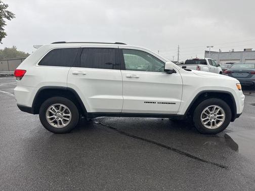 2018 Jeep Grand Cherokee Laredo E
