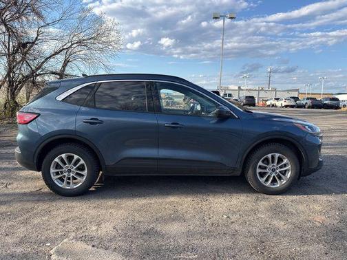 Blue Metallic 2020 Ford Escape SE