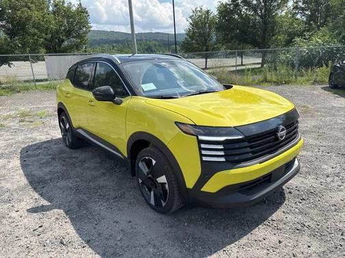 2025 Nissan Kicks SR