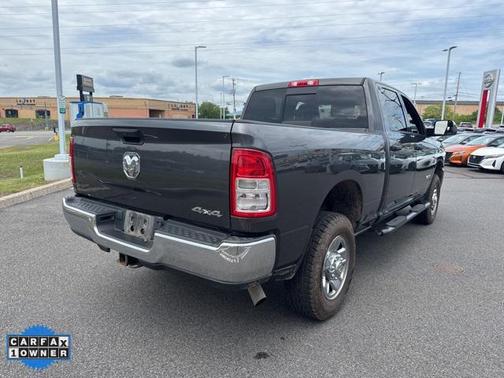 2022 RAM 2500 Tradesman Crew Cab 4x4 6'4' Box