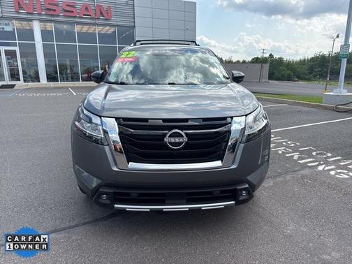 2022 Nissan Pathfinder SL 4WD