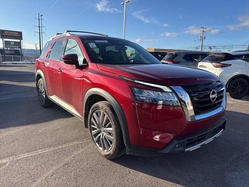 2023 Nissan Pathfinder SL 4WD