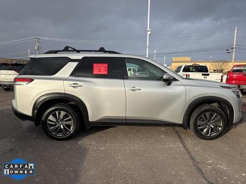 2022 Nissan Pathfinder SV 4WD