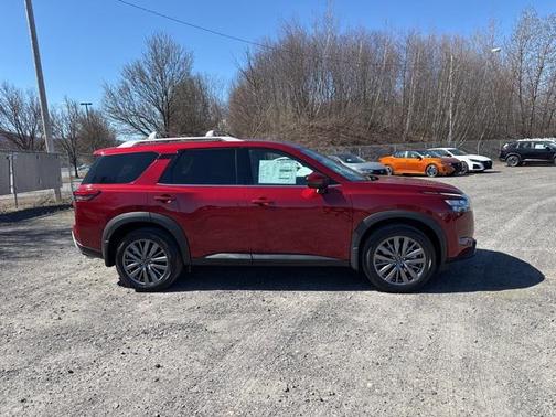2025 Nissan Pathfinder SL 4WD