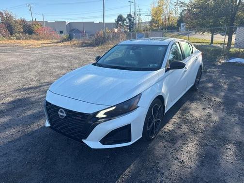 2025 Nissan Altima SR FWD