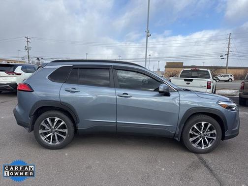 2024 Toyota Corolla Cross XLE