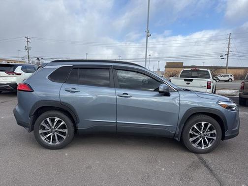 2024 Toyota Corolla Cross XLE