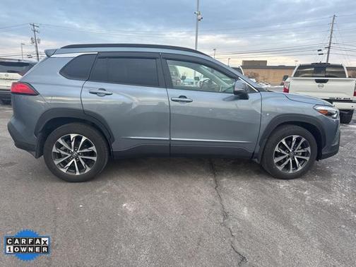 2024 Toyota Corolla Cross XLE