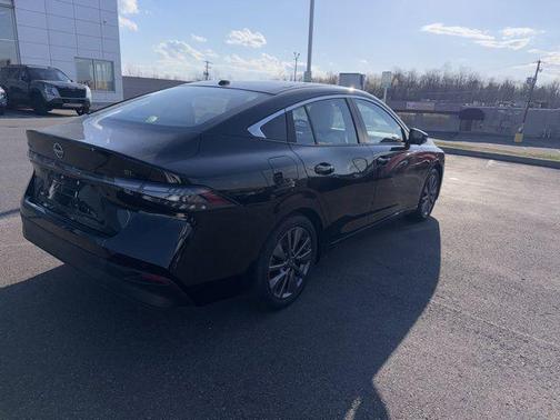 Super Black 2026 Nissan Sentra SL
