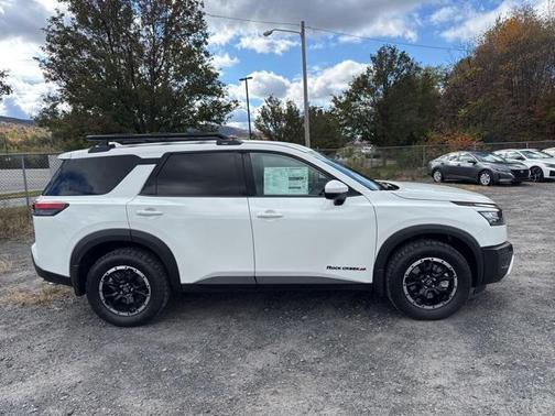 2025 Nissan Pathfinder Rock Creek 4WD