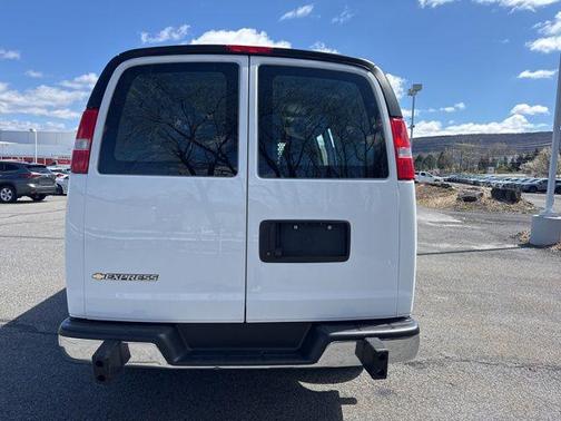 2024 Chevrolet Express 2500 RWD 2500 Regular Wheelbase WT