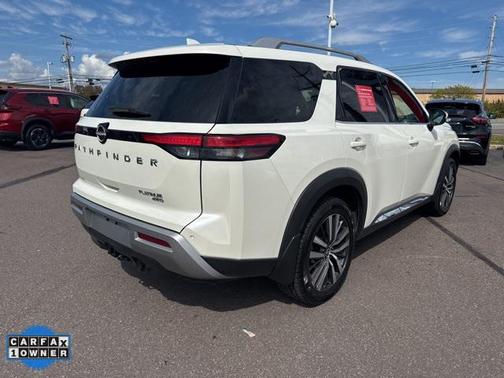 2022 Nissan Pathfinder Platinum 4WD