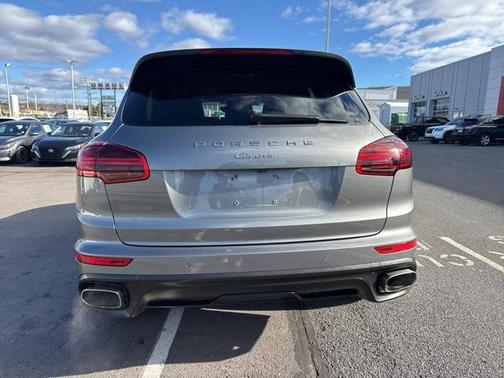2016 Porsche Cayenne Cayenne