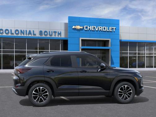 Mosaic Black Metallic 2026 Chevrolet Trailblazer LT