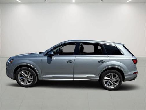 2024 Audi Q7 55 Premium Plus