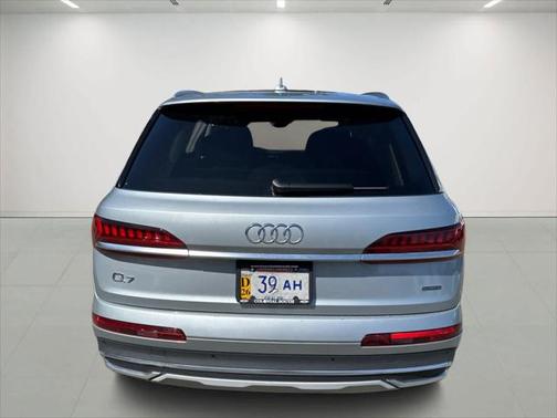 2024 Audi Q7 55 Premium Plus