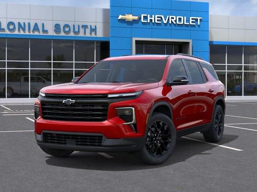 Radiant Red Tintcoat 2026 Chevrolet Traverse LT