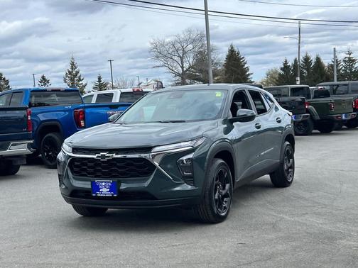 2025 Chevrolet Trax LS
