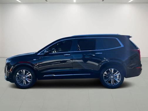 2025 Cadillac XT6 Premium Luxury AWD