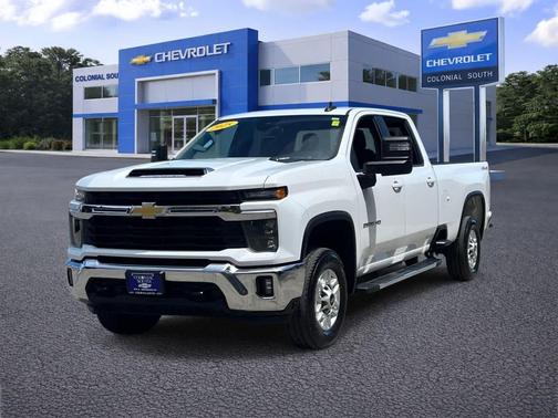 Summit White 2025 Chevrolet Silverado 2500 LT