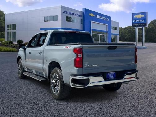 Slate Gray Metallic 2024 Chevrolet Silverado 1500 LT