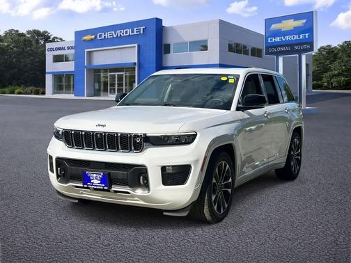 Bright White Clearcoat 2023 Jeep Grand Cherokee Overland
